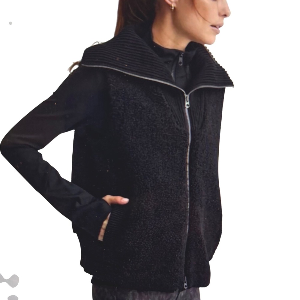 Varley Aspen Sherpa Fleece Gilet Vest Black Rib Knit Trim Two-Way Zip Medium